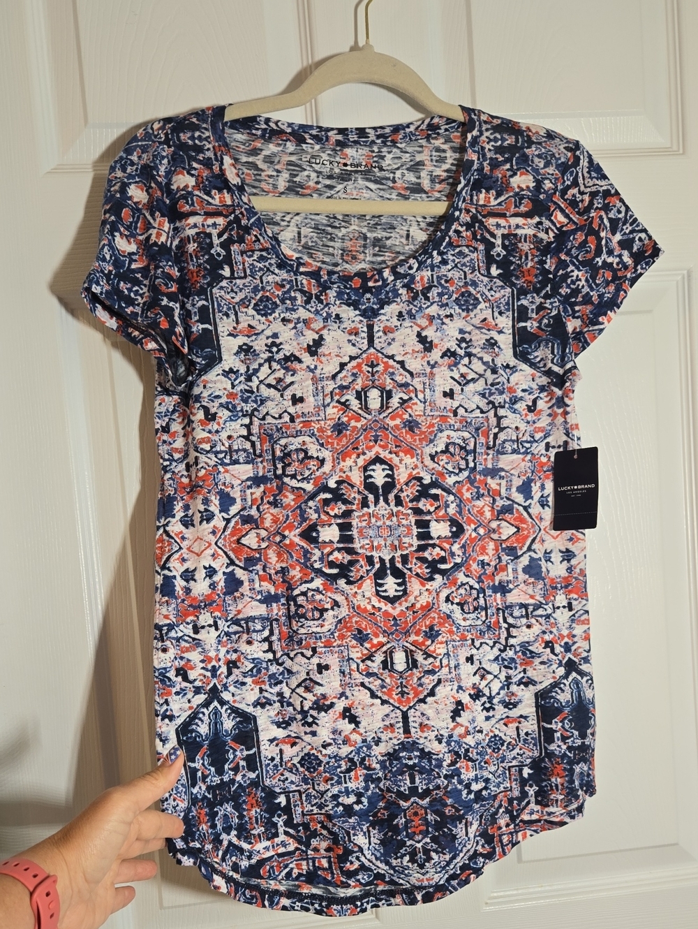 Lucky Brand Navy and Coral Medallion Scoop Neck Tee Size Small New